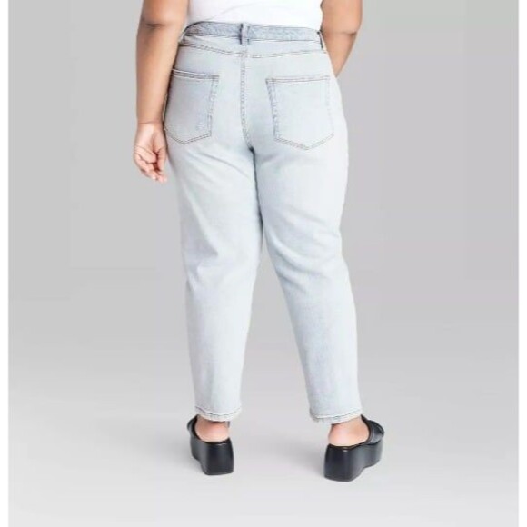 NWT Women's Super-High Rise Tapered Jeans - Wild Fable Light Wash Size 18 - Picture 3 of 3